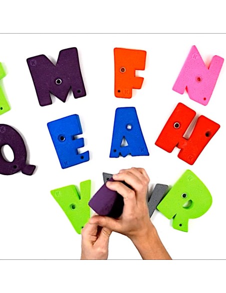 Kinderklettergriffe: Buchstaben im vollem Alphabet